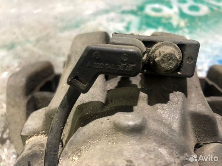 Суппорт задний правый Mercedes S-Class W221