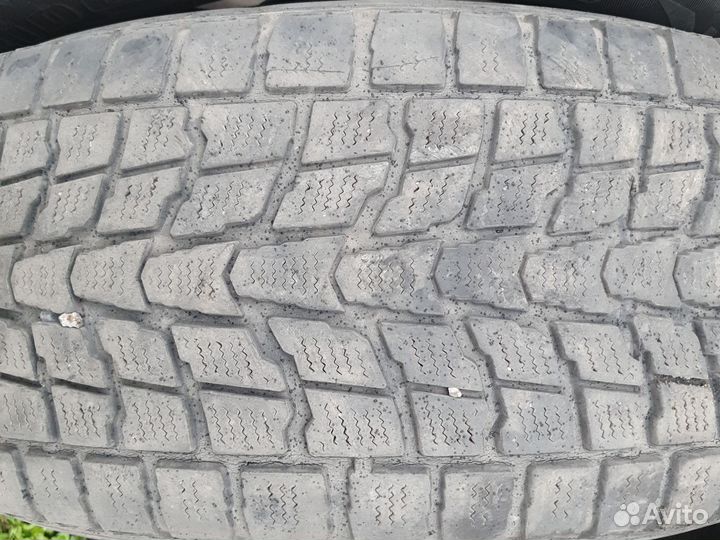 Bridgestone Blizzak DM-V1 275/70 R16