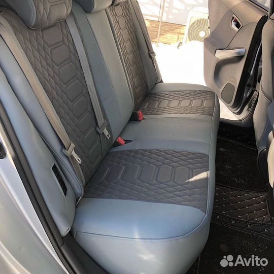 Чехлы Toyota Prius 30