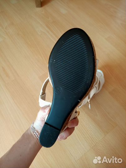 Босоножки на танкетке женские на 36 размер