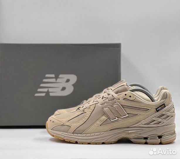 Современные New Balance 1906R Beige