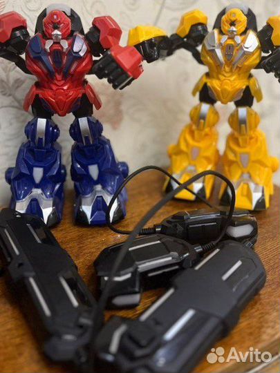 Игрушка робот с пультом