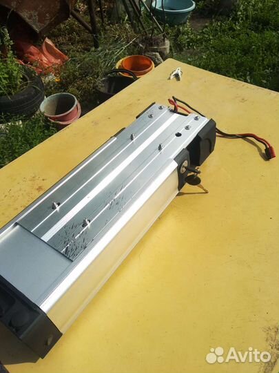 Контейнер для батареи на багажник велосипеда съём