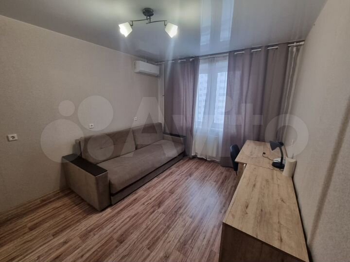 2-к. квартира, 60 м², 9/18 эт.