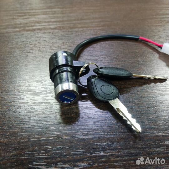 Замок зажигания с вольтметром для Kugoo M4/M4 Pro