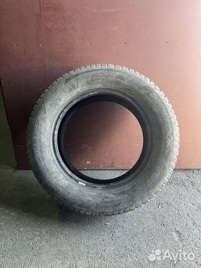 Hankook Winter I'Pike RS2 W429 215/65 R16 102T