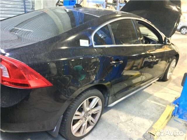 Разбор на запчасти Volvo S60 2010