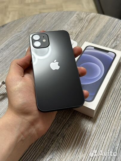 iPhone 12, 64 ГБ