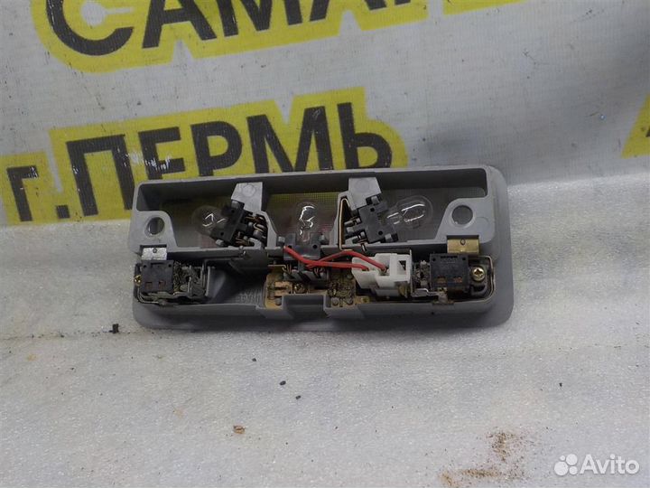 Плафон салонный Mitsubishi Pajero III 1999-2006