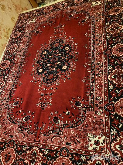 Дивандек на диван и накидки на кресла, подушки