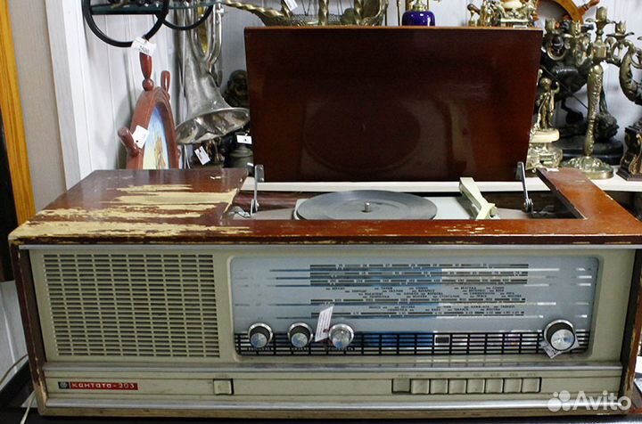 Радиола. Радиоприемник. Кантата 203. Волга 1966 г