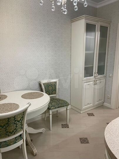 3-к. квартира, 90,5 м², 2/4 эт.