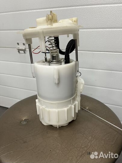 Топливный насос Рено Меган 2