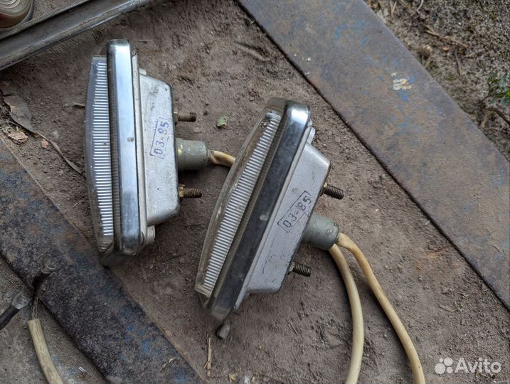 Газ 24 подфарники новые СССР