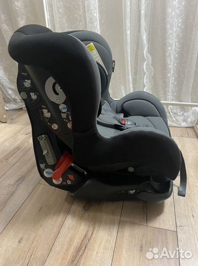 Автомобильное кресло