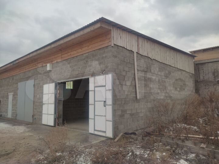 Гараж, > 30 м²