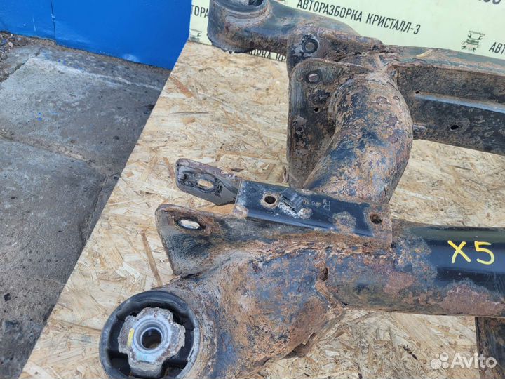 Подрамник задний bmw x5 e 53