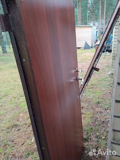 Дверь входная металлическая уличная