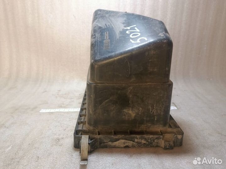 Nissan X-Trail T30 - Корпус Воздушного Фильтра Б/У