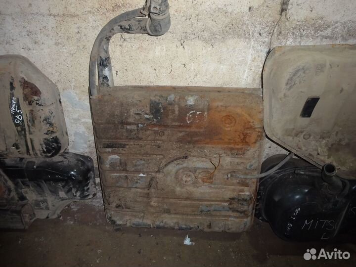 Топливный бак Волга 31105 2005 г