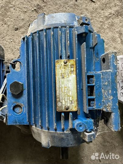 Продам асинхроновые двигателя