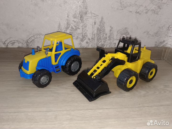 Трактор / экскаватор полесье