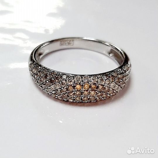 Золотое кольцо с бриллиантами