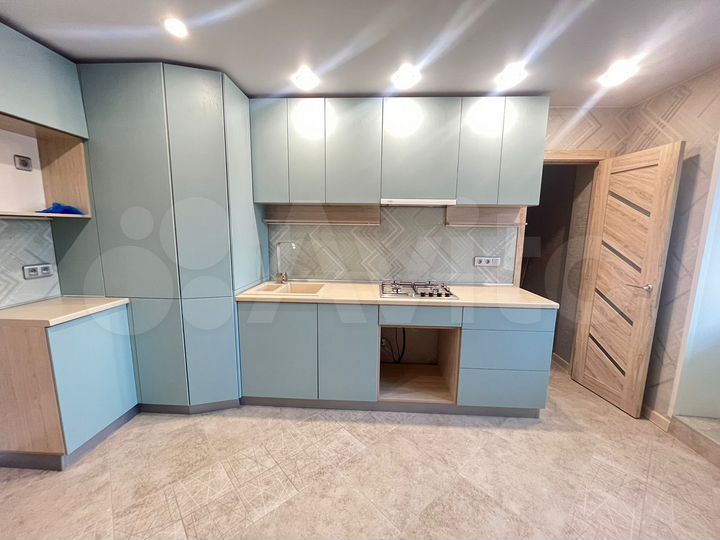 2-к. квартира, 71 м², 2/10 эт.