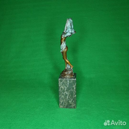 Скульптура из бронзы Танец с шалью (цвет)