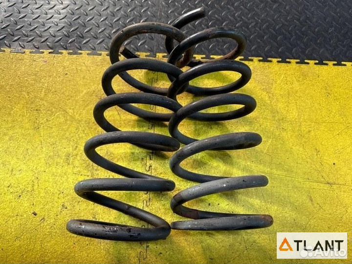 Пружина задняя toyota voxy