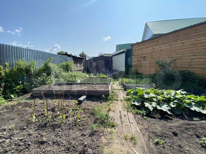 Дом 45 м² на участке 2,8 сот.