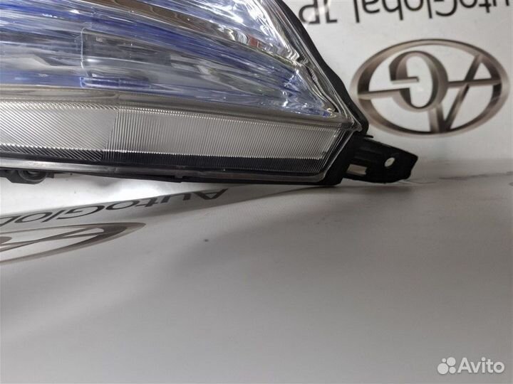 Фара правая Nissan Teana