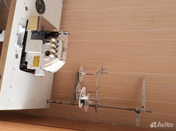 Оверлок промышленный б/у