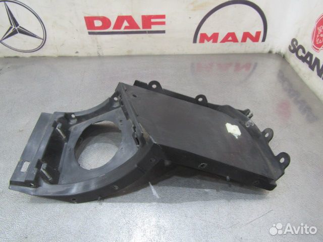 Накладка верхней консоли под динамик слева Mercede