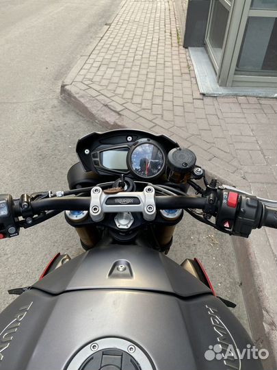 Triumph speed triple R 1050