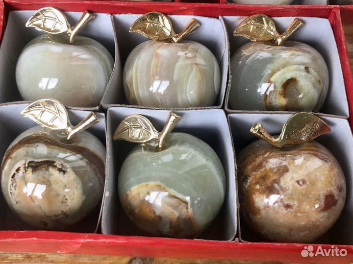 Яблочки из оникса