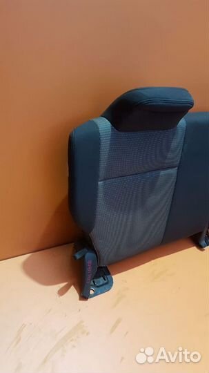 Спинка заднего сиденья на Dodge Caliber