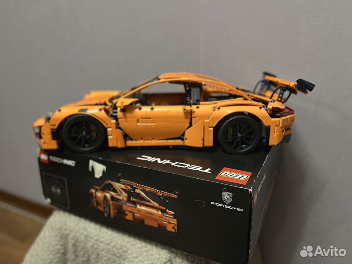 Lego technic Porsche 911 GT3 RS 42056