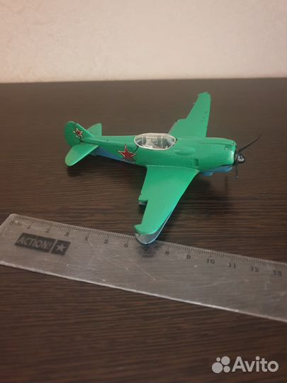 Модель самолет. СССР. Металлический