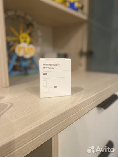 Зарядка на iPhone 20w