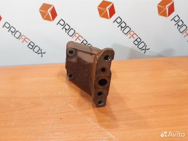 Кронштейн Mercedes S-Class W222 OM642 3.0 CDI 2015