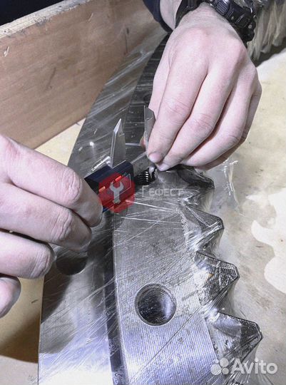 Опорно-поворотный круг R305LC-7 81N8-00023BG