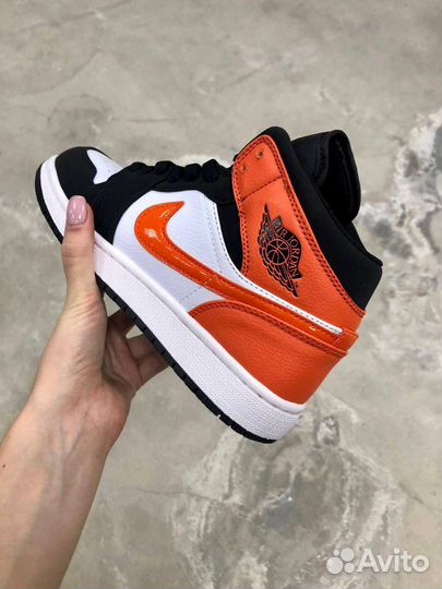 Кроссовки Nike Jordan 1 Mid Shattered Backboard
