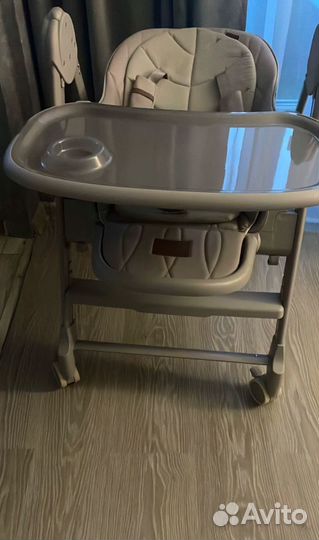 Стульчик для кормления новый