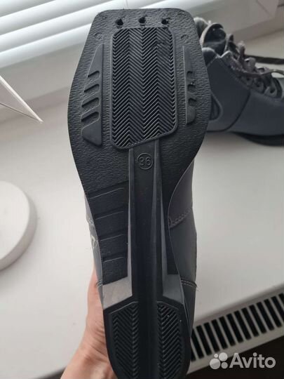 Лыжные ботинки