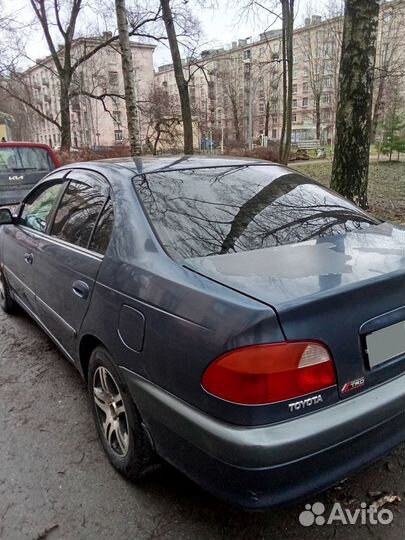 Toyota Avensis 1.6 МТ, 2000, 350 000 км