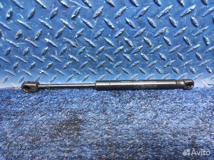 Амортизатор капота Volvo Xc70