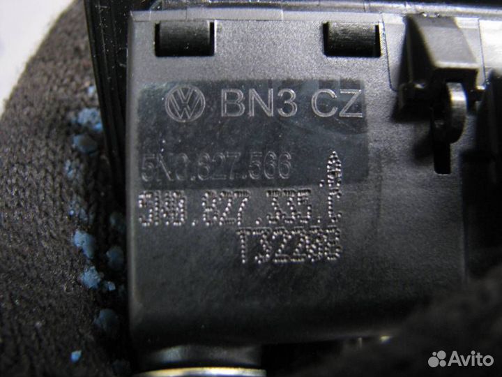 Камера заднего вида VW Tiguan 2007-2011