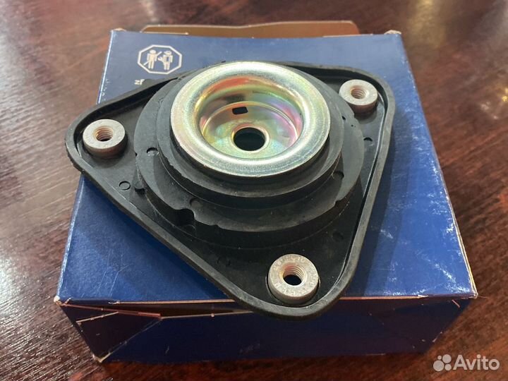 Опора амортизатора на Ford Focus 2 - 3