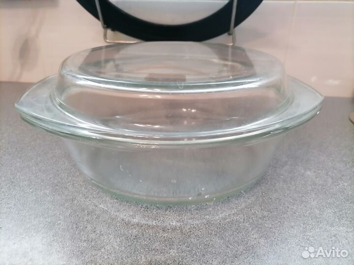Стеклянная кастрюля
